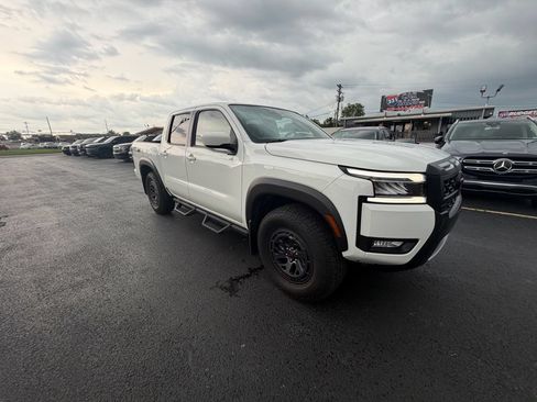 Used 2025 Nissan Frontier PRO-4X AWD/4WD image 1