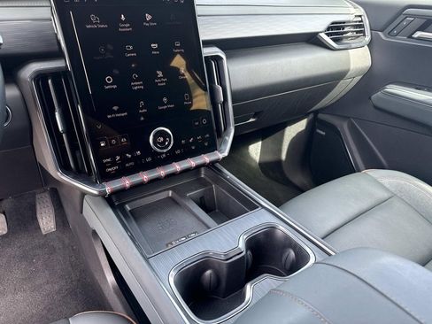 Used 2024 GMC Acadia AT4 w/ Super Cruise Package image 26