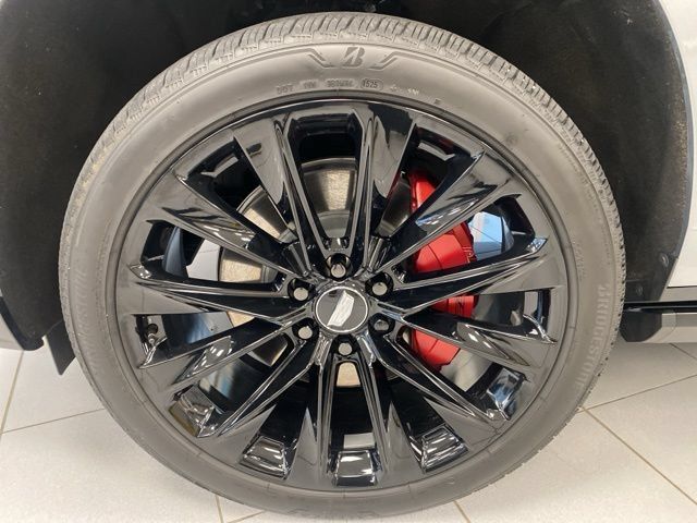 Used 2025 Cadillac Escalade V w/ LPO, ONYX Package AWD/4WD image 9