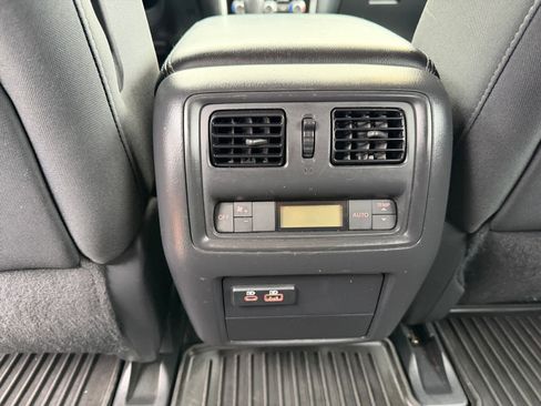 Used 2019 Nissan Pathfinder SV w/ SV Tech Package AWD/4WD image 15