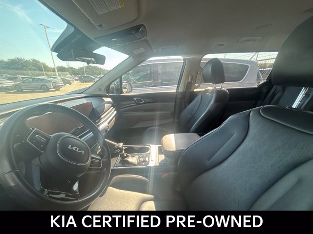 Certified 2025 Kia Carnival FWD image 8