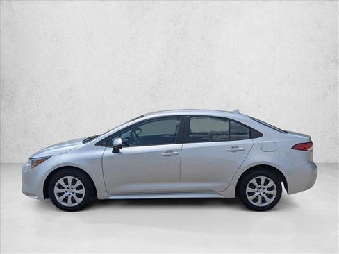 Used 2024 Toyota Corolla LE FWD image 9