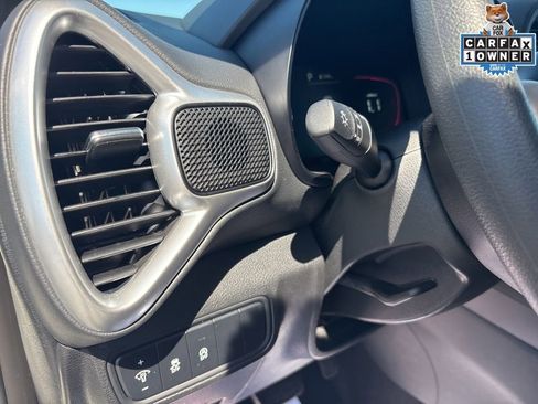 Used 2025 Kia Soul LX FWD image 13