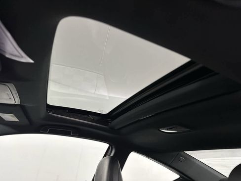 Used 2016 Honda Accord Touring image 2