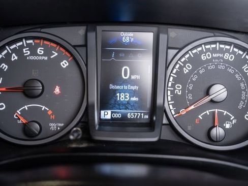 Used 2023 Toyota Tacoma SR image 18