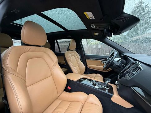 Used 2018 Volvo XC90 T6 Momentum w/ Convenience Package AWD/4WD image 28