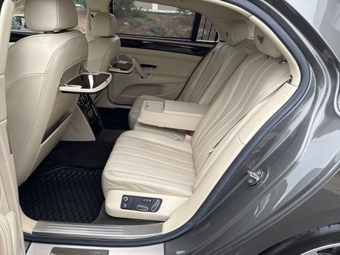 Used 2014 Bentley Flying Spur W12 image 39