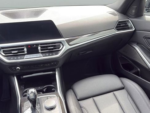 Used 2021 BMW 330i xDrive Sedan w/ Premium Package AWD/4WD image 11