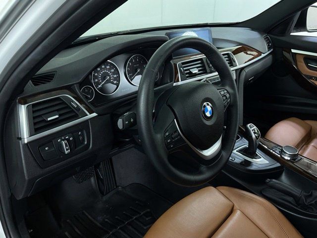 Used 2017 BMW 330i xDrive Sedan AWD/4WD image 19