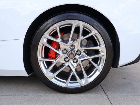 Used 2024 Chevrolet Corvette Stingray Preferred Conv w/ Z51 Performance Package RWD image 31