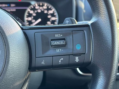 Used 2023 Nissan Rogue SV image 21