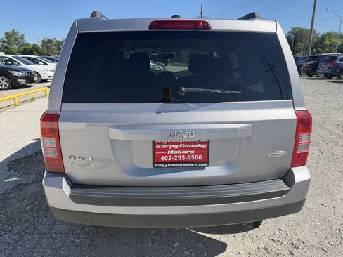 Used 2016 Jeep Patriot Latitude AWD/4WD image 4