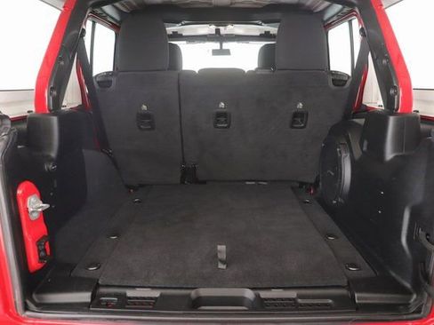 Used 2023 Jeep Wrangler Sahara image 27