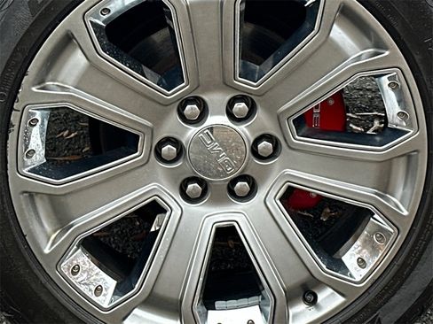 Used 2018 GMC Sierra 1500 Denali w/ Denali Ultimate Package image 6