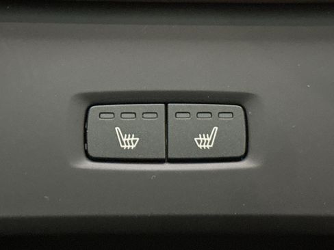 Used 2021 Volvo XC60 T8 Inscription w/ Advanced Package image 22