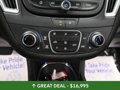 Used 2024 Chevrolet Malibu LT image 40