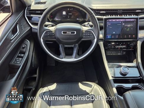 Used 2022 Jeep Grand Cherokee Limited w/ Luxury Tech Group II RWD image 7