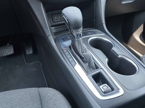 Used 2024 Chevrolet Equinox LT AWD/4WD image 33