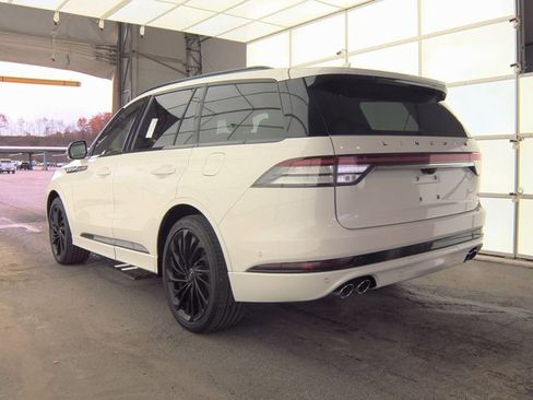 Used 2023 Lincoln Aviator Black Label w/ Jet Package image 4