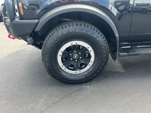 Used 2022 Ford Bronco Outer Banks w/ Sasquatch Package AWD/4WD image 11