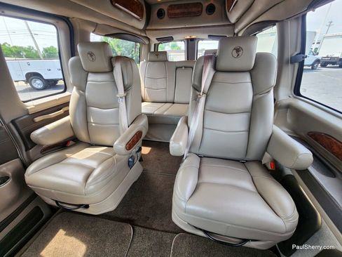 Used 2021 Chevrolet Express 2500 LS w/ Enhanced Convenience Package image 57