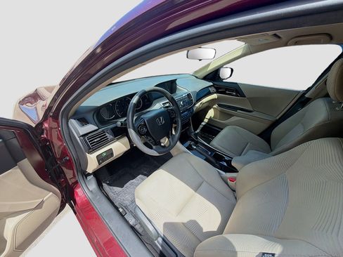 Used 2017 Honda Accord LX image 9
