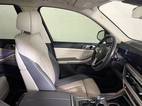 Used 2024 BMW ALPINA XB7 image 30