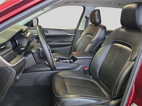 Used 2022 Jeep Grand Cherokee L Limited image 11