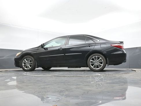 Used 2015 Toyota Camry SE image 36