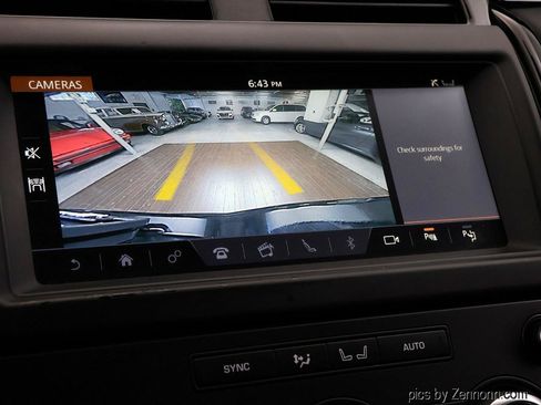 Used 2020 Land Rover Discovery SE AWD/4WD image 21