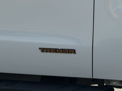 Certified 2025 Ford Expedition Tremor AWD/4WD image 4