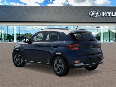 New 2026 Hyundai Venue SEL FWD image 5