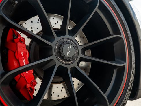 Used 2018 Porsche 911 GT3 RWD image 33