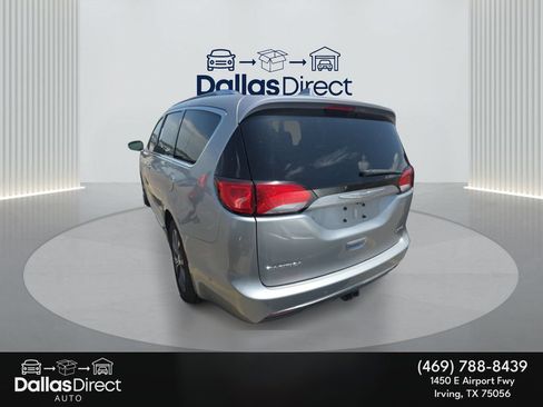 Used 2017 Chrysler Pacifica Limited FWD image 9