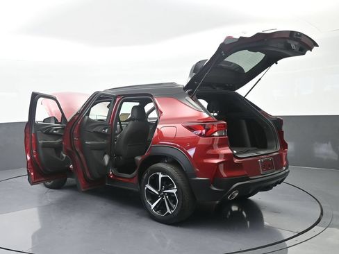 Used 2023 Chevrolet TrailBlazer RS FWD image 73