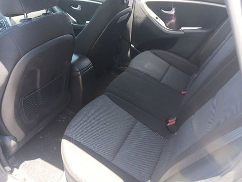 Used 2016 Hyundai Elantra GT FWD image 13
