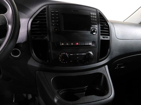 Used 2019 Mercedes-Benz Metris Passenger image 44