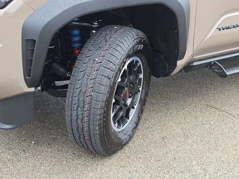 New 2026 Toyota Tacoma TRD Off-Road AWD/4WD image 31