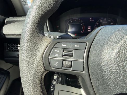 Used 2023 Honda Accord EX image 15