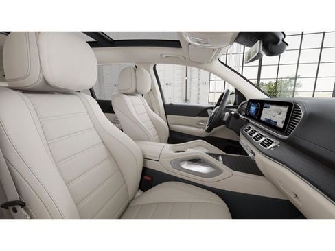 New 2026 Mercedes-Benz GLS 450 4MATIC image 4