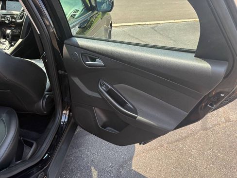 Used 2016 Ford Focus SE w/ Equipment Group 201A FWD image 27