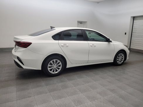 Used 2024 Kia Forte LX FWD image 10