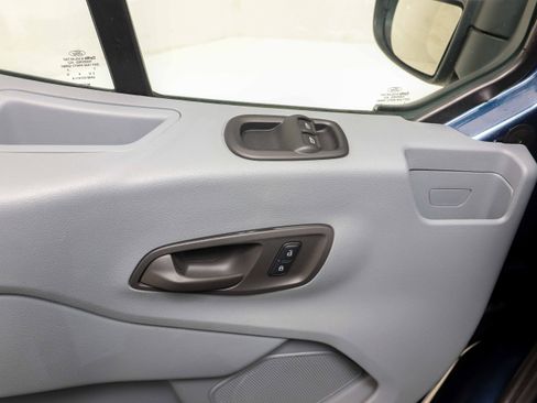 Used 2017 Ford Transit 150 XL image 22