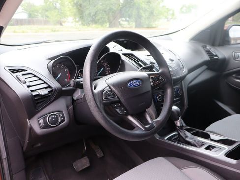 Used 2017 Ford Escape SE w/ SE Cold Weather Package AWD/4WD image 15