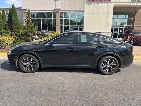 Used 2024 Toyota Crown XLE image 6