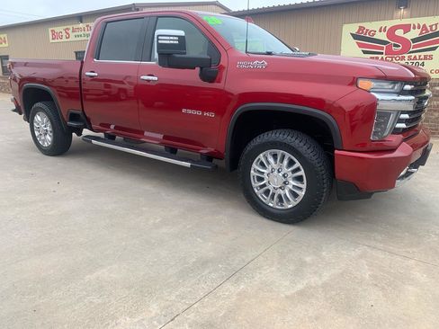 Used 2020 Chevrolet Silverado 2500 High Country w/ Technology Package AWD/4WD image 1