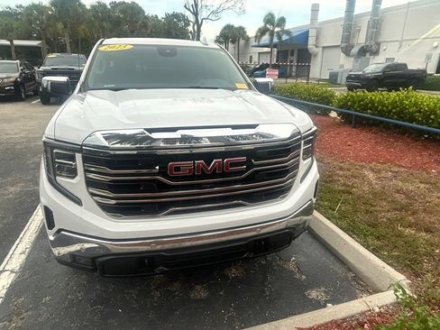 Used 2023 GMC Sierra 1500 SLT w/ SLT Premium Plus Package AWD/4WD image 2