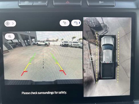 Used 2023 Ford F350 Lariat w/ Snow Plow/Camper Package image 19