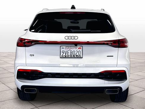 Used 2025 Audi Q5 Premium AWD/4WD image 7