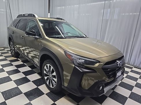 Used 2024 Subaru Outback Limited w/ Popular Package #2 AWD/4WD image 3